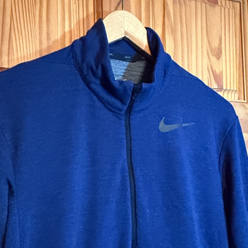 Nike Men’s Dri-FIT Blue 1/2 Zip Top- Small - Picture 3 of 8